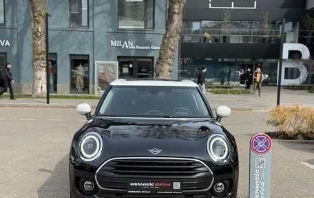 MINI Clubman, 2023 год, 2 190 000 рублей, 2 фотография