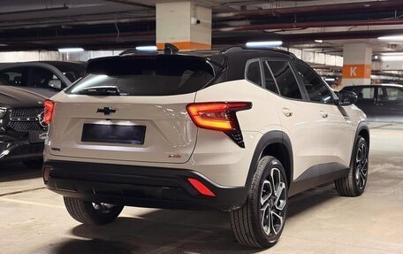 Chevrolet Trax, 2023 год, 1 920 000 рублей, 2 фотография