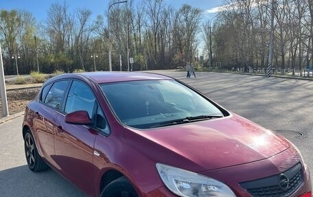 Opel Astra J, 2011 год, 590 000 рублей, 3 фотография