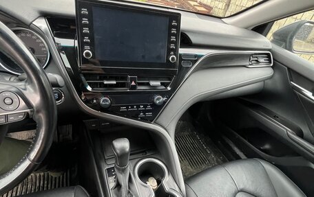 Toyota Camry, 2021 год, 2 800 000 рублей, 7 фотография
