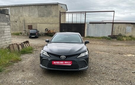 Toyota Camry, 2021 год, 2 800 000 рублей, 5 фотография