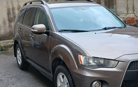 Mitsubishi Outlander III рестайлинг 3, 2012 год, 999 000 рублей, 8 фотография