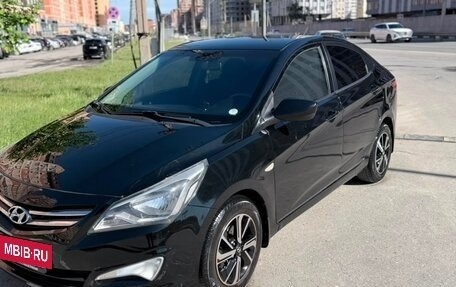 Hyundai Solaris II рестайлинг, 2015 год, 770 000 рублей, 3 фотография