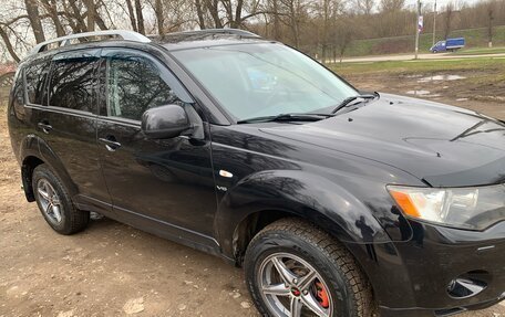 Mitsubishi Outlander III рестайлинг 3, 2008 год, 950 000 рублей, 2 фотография