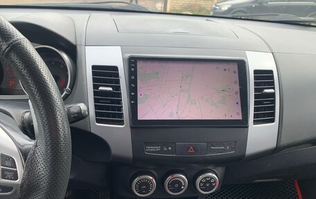 Mitsubishi Outlander III рестайлинг 3, 2008 год, 950 000 рублей, 11 фотография