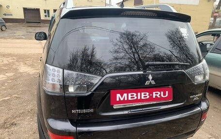 Mitsubishi Outlander III рестайлинг 3, 2008 год, 950 000 рублей, 4 фотография