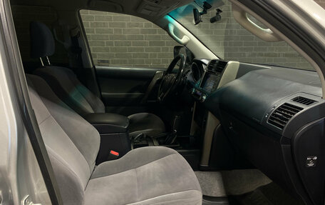 Toyota Land Cruiser Prado 150 рестайлинг 2, 2012 год, 2 680 000 рублей, 10 фотография
