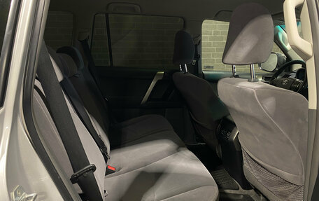 Toyota Land Cruiser Prado 150 рестайлинг 2, 2012 год, 2 680 000 рублей, 11 фотография