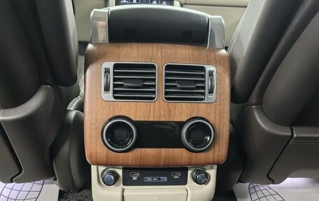 Land Rover Range Rover IV рестайлинг, 2019 год, 5 200 000 рублей, 11 фотография