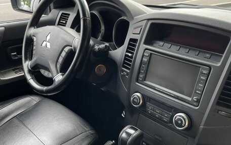 Mitsubishi Pajero IV, 2011 год, 2 040 000 рублей, 11 фотография