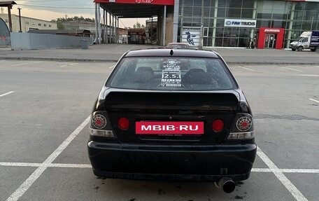 Toyota Altezza, 1999 год, 900 000 рублей, 5 фотография