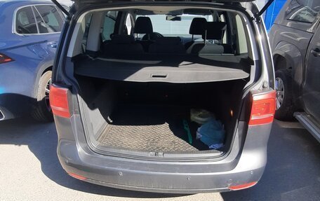 Volkswagen Touran III, 2011 год, 1 400 000 рублей, 6 фотография