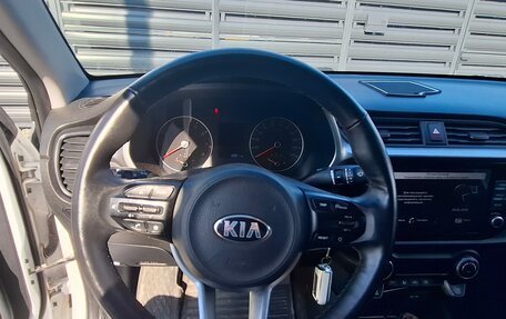 KIA Rio IV, 2021 год, 1 680 000 рублей, 10 фотография