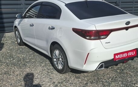 KIA Rio IV, 2021 год, 1 680 000 рублей, 4 фотография