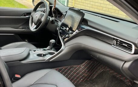 Toyota Camry, 2022 год, 3 800 000 рублей, 6 фотография