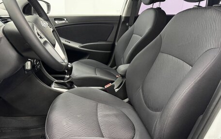 Hyundai Solaris II рестайлинг, 2013 год, 920 000 рублей, 18 фотография
