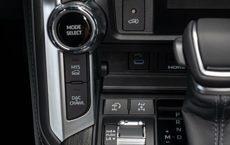 Toyota Land Cruiser, 2026 год, 15 800 000 рублей, 24 фотография