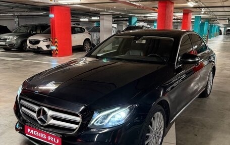 Mercedes-Benz E-Класс, 2017 год, 1 950 000 рублей, 1 фотография