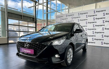 Hyundai Solaris II рестайлинг, 2021 год, 1 695 000 рублей, 2 фотография