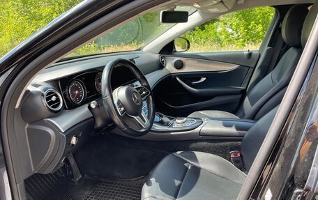 Mercedes-Benz E-Класс, 2018 год, 2 500 000 рублей, 6 фотография