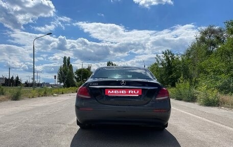 Mercedes-Benz E-Класс, 2018 год, 2 500 000 рублей, 8 фотография