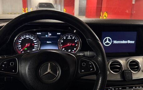 Mercedes-Benz E-Класс, 2017 год, 1 950 000 рублей, 6 фотография