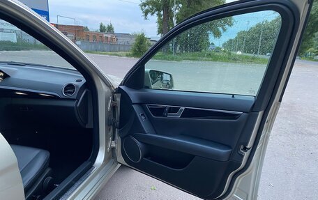 Mercedes-Benz C-Класс, 2011 год, 1 550 000 рублей, 14 фотография