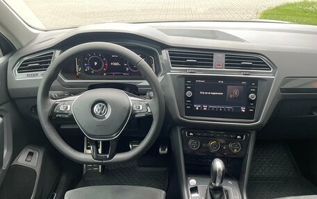 Volkswagen Tiguan II, 2019 год, 2 650 000 рублей, 3 фотография