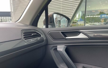 Volkswagen Tiguan II, 2019 год, 2 650 000 рублей, 23 фотография