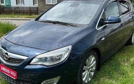 Opel Astra J, 2011 год, 600 000 рублей, 6 фотография