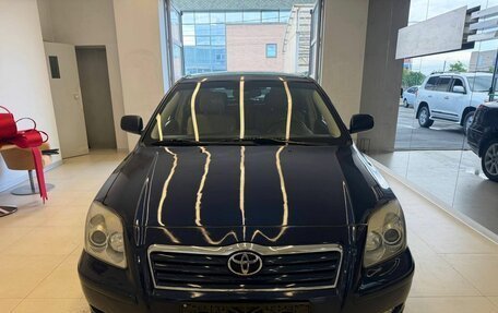 Toyota Avensis III рестайлинг, 2003 год, 546 500 рублей, 2 фотография