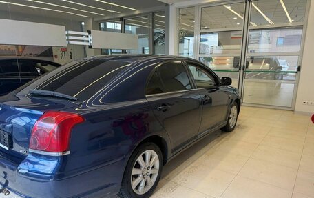 Toyota Avensis III рестайлинг, 2003 год, 546 500 рублей, 4 фотография
