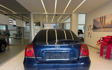 Toyota Avensis III рестайлинг, 2003 год, 546 500 рублей, 5 фотография