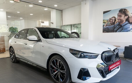 BMW 5 серия, 2024 год, 8 400 000 рублей, 3 фотография