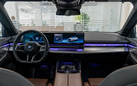 BMW 5 серия, 2024 год, 8 400 000 рублей, 11 фотография