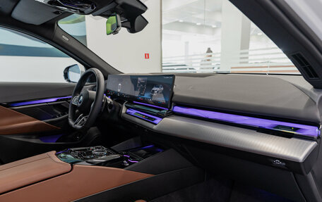 BMW 5 серия, 2024 год, 8 400 000 рублей, 13 фотография