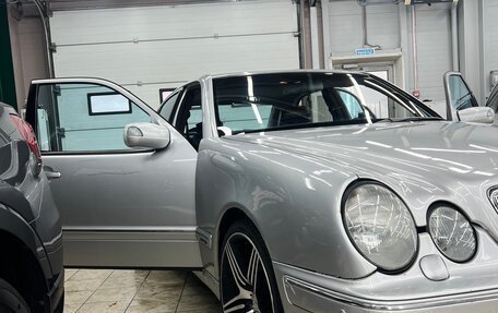 Mercedes-Benz E-Класс, 2000 год, 400 000 рублей, 1 фотография