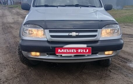 Chevrolet Niva I рестайлинг, 2005 год, 260 000 рублей, 1 фотография
