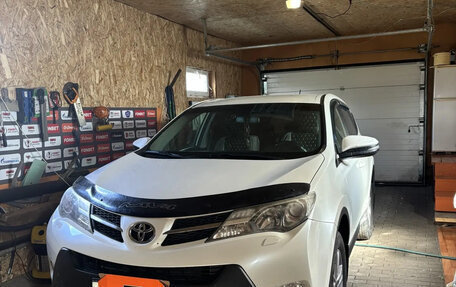 Toyota RAV4, 2015 год, 1 900 000 рублей, 2 фотография