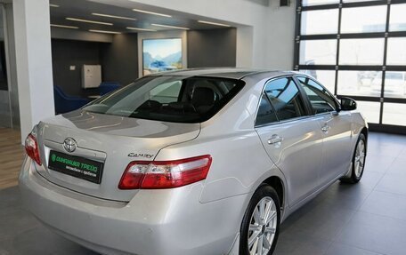 Toyota Camry, 2011 год, 1 850 000 рублей, 4 фотография