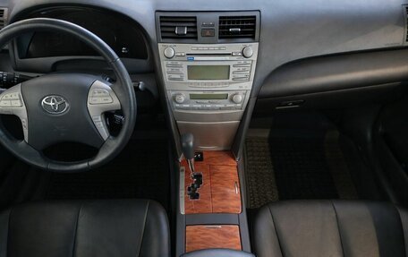 Toyota Camry, 2011 год, 1 850 000 рублей, 12 фотография