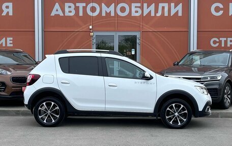 Renault Sandero II рестайлинг, 2020 год, 1 273 000 рублей, 4 фотография