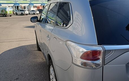 Mitsubishi Outlander III рестайлинг 3, 2013 год, 1 250 000 рублей, 13 фотография