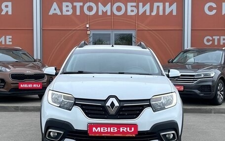 Renault Sandero II рестайлинг, 2020 год, 1 273 000 рублей, 2 фотография