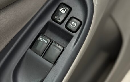 Nissan Almera, 2002 год, 235 000 рублей, 11 фотография