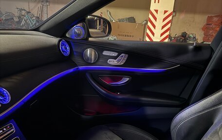 Mercedes-Benz E-Класс, 2019 год, 2 900 000 рублей, 9 фотография