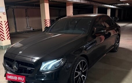 Mercedes-Benz E-Класс, 2019 год, 2 900 000 рублей, 11 фотография