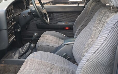 Toyota Hilux Surf III рестайлинг, 1991 год, 890 000 рублей, 10 фотография