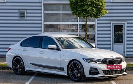 BMW 3 серия, 2019 год, 3 895 000 рублей, 3 фотография