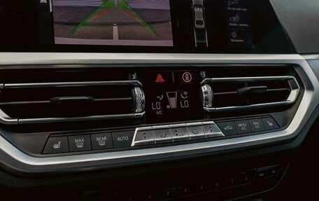 BMW 3 серия, 2019 год, 3 895 000 рублей, 15 фотография